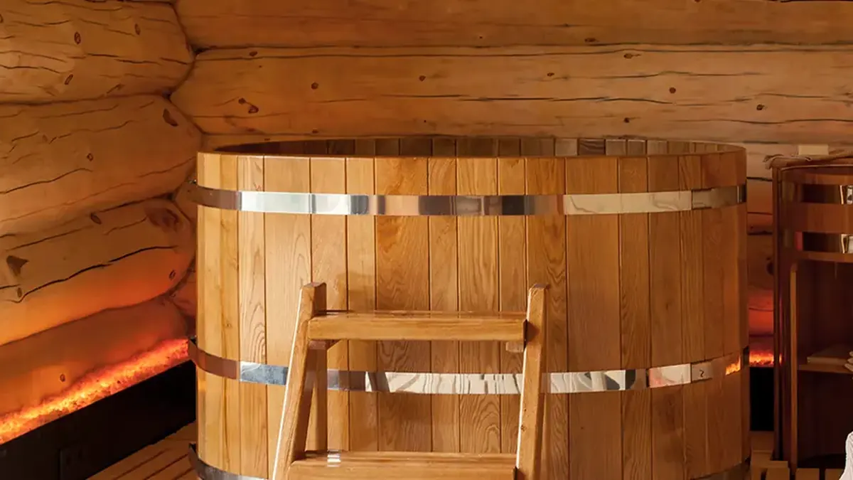 Tauchbecken neben der Sauna auf der SKYLINE-Etage von RELAX plus in Leipzig
