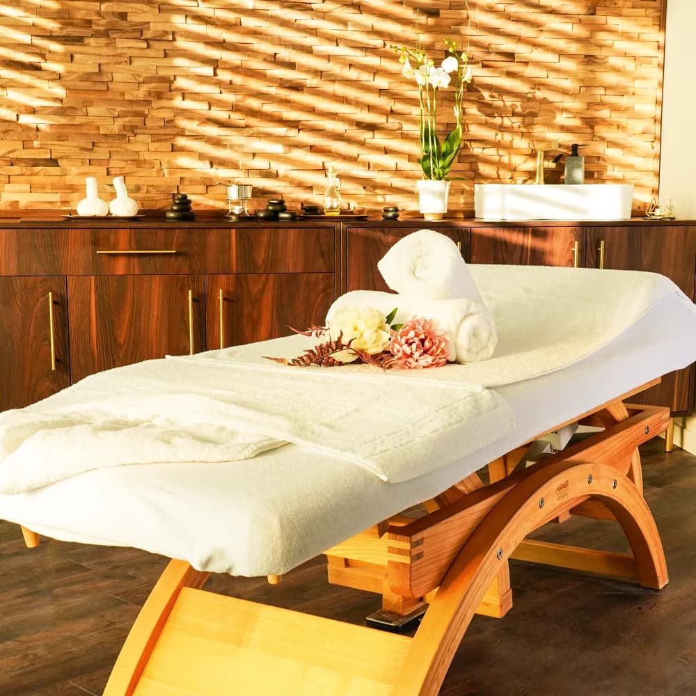 Massage bei Spannungskopfschmerzen in Leipzig: Nacken- und Schulterbehandlung bei RELAX plus