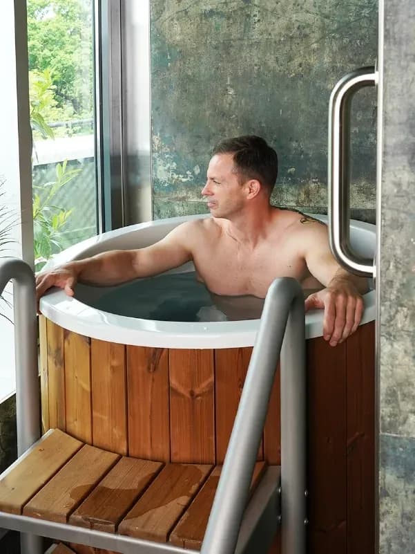 Tauchbecken im privaten Day Spa von RELAX plus Leipzig