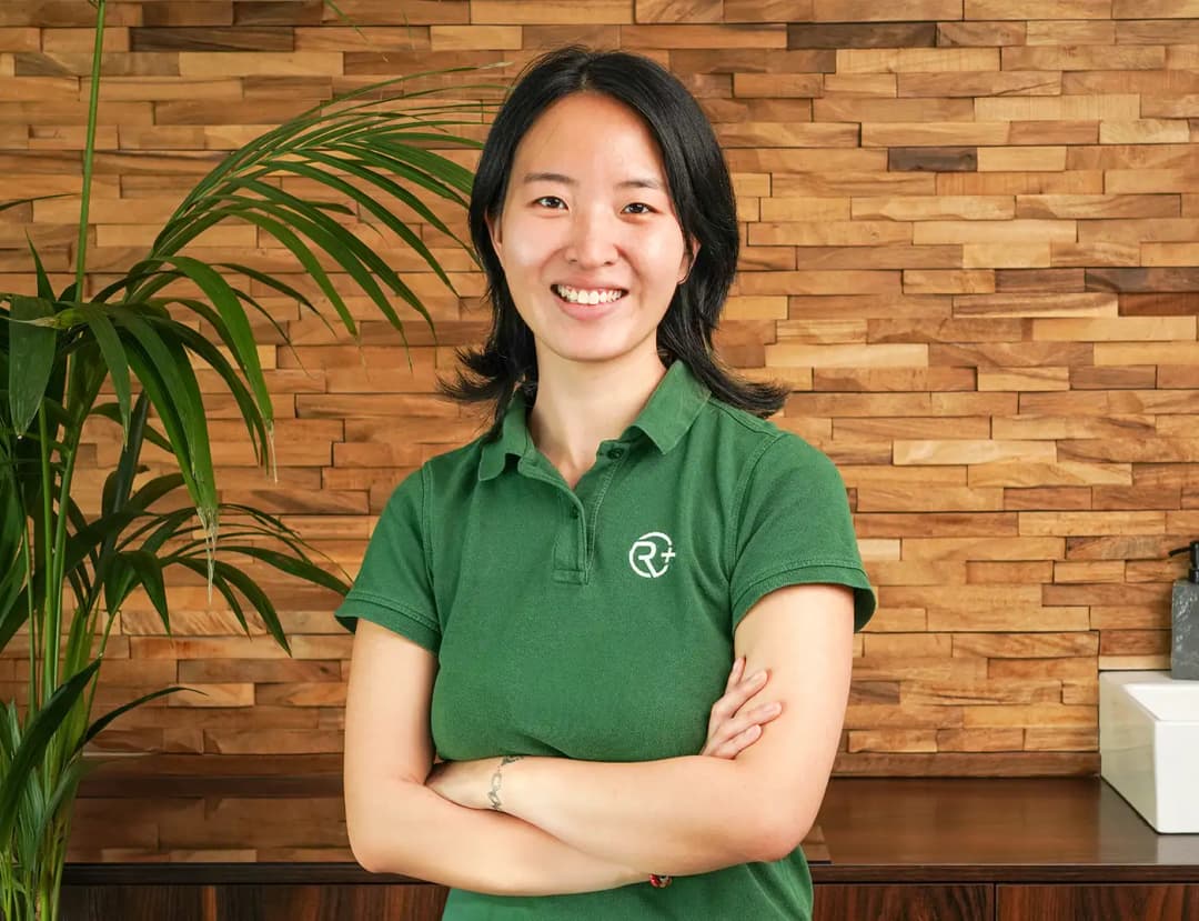 Chenyu vom Team RELAX plus Leipzig, Schwerpunkt Medizinische Massage · Thai · Schröpfen