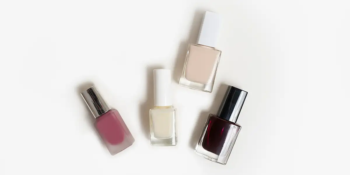 4 Nagellacke in Herbsttönen